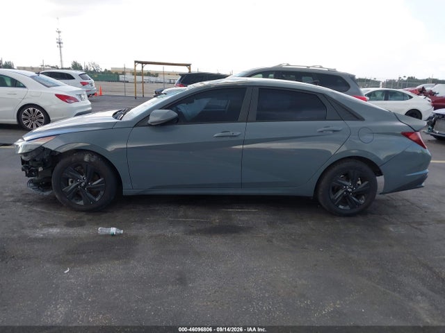 46096806 :رقم المزاد ، KMHLM4AG3NU284448 vin ، 2022 Hyundai Elantra Sel مزاد بيع