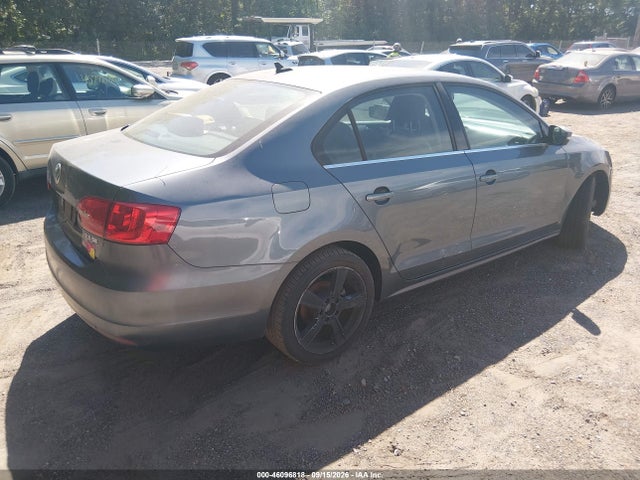 2013 Volkswagen Jetta 2.5l Se მანქანა იყიდება აუქციონზე, vin: 3VWDP7AJXDM409507, აუქციონის ნომერი: 46096818