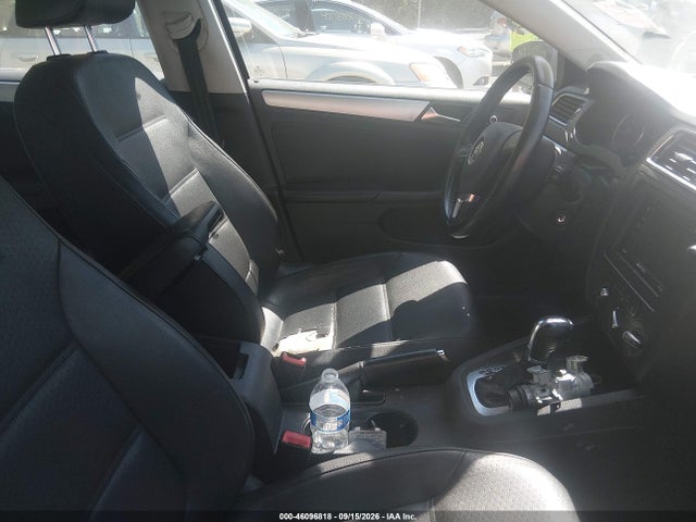2013 Volkswagen Jetta 2.5l Se მანქანა იყიდება აუქციონზე, vin: 3VWDP7AJXDM409507, აუქციონის ნომერი: 46096818