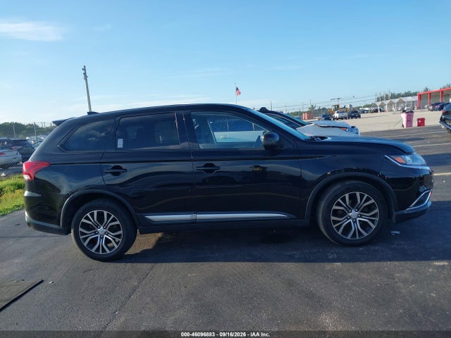 46096883 :رقم المزاد ، JA4AD2A31HZ016660 vin ، 2017 Mitsubishi Outlander Es مزاد بيع