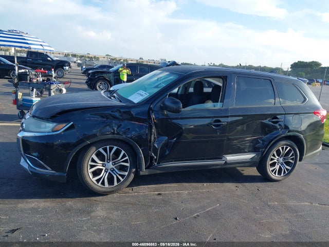 46096883 :رقم المزاد ، JA4AD2A31HZ016660 vin ، 2017 Mitsubishi Outlander Es مزاد بيع