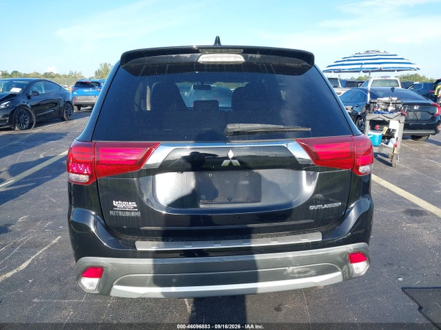 46096883 :رقم المزاد ، JA4AD2A31HZ016660 vin ، 2017 Mitsubishi Outlander Es مزاد بيع