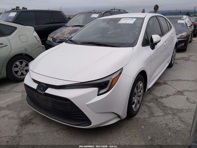 Toyota Corolla Hybrid Le 2023 JTDBCMFE6P3016254 Image 2