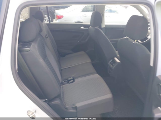 Продаж на аукціоні авто 2018 Volkswagen Tiguan 2.0t S, vin: 3VV0B7AX5JM104126, номер лоту: 46096923