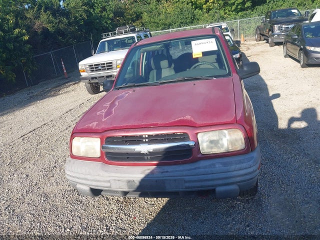 46096924 :رقم المزاد ، 2CNBE13C416911801 vin ، 2001 Chevrolet Tracker Hard Top Base مزاد بيع