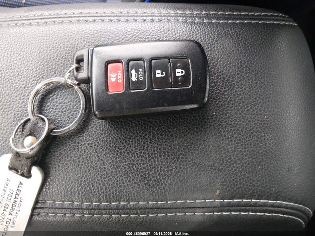 Продажа на аукционе авто 2018 Toyota Corolla Se, vin: 2T1BURHE6JC005406, номер лота: 46096927