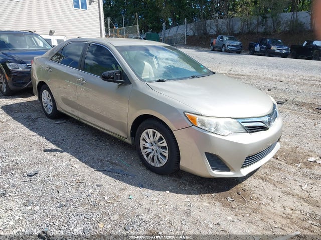 46096969 :رقم المزاد ، 4T4BF1FK7DR320423 vin ، 2013 Toyota Camry Le مزاد بيع