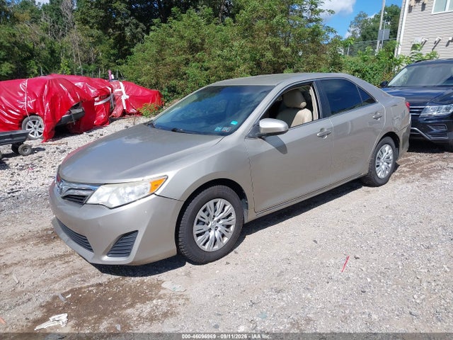 46096969 :رقم المزاد ، 4T4BF1FK7DR320423 vin ، 2013 Toyota Camry Le مزاد بيع