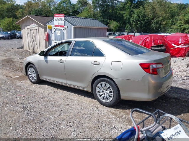46096969 :رقم المزاد ، 4T4BF1FK7DR320423 vin ، 2013 Toyota Camry Le مزاد بيع