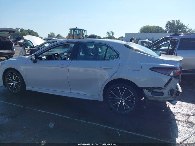 Продажа на аукционе авто 2022 Toyota Camry Se Hybrid, vin: 4T1G31AK9NU035434, номер лота: 46097021