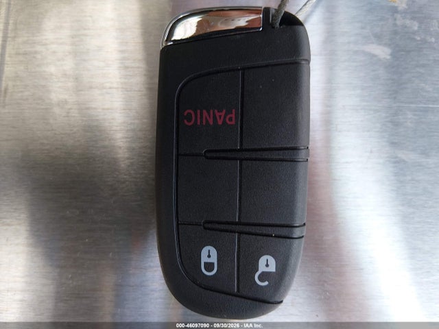 46097090 :رقم المزاد ، ZACCJABT4FPC33177 vin ، 2015 Jeep Renegade Latitude مزاد بيع