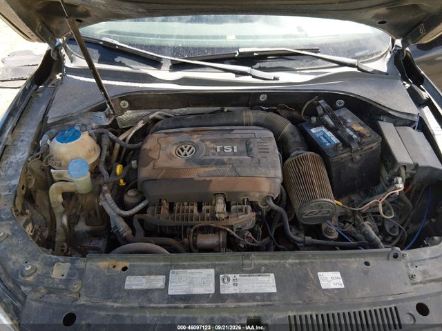1VWAT7A34EC030151 Volkswagen Passat 1.8t Wolfsburg Edition