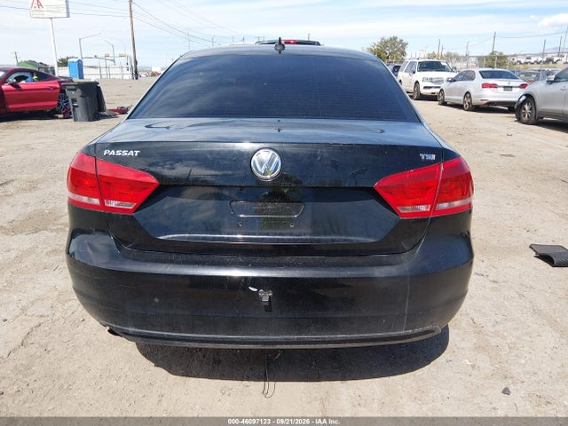 1VWAT7A34EC030151 Volkswagen Passat 1.8t Wolfsburg Edition