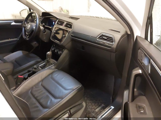 46097172 :رقم المزاد ، 3VV4B7AX9JM172009 vin ، 2018 Volkswagen Tiguan 2.0t Sel Premium مزاد بيع
