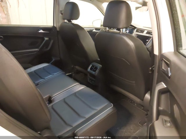 46097172 :رقم المزاد ، 3VV4B7AX9JM172009 vin ، 2018 Volkswagen Tiguan 2.0t Sel Premium مزاد بيع