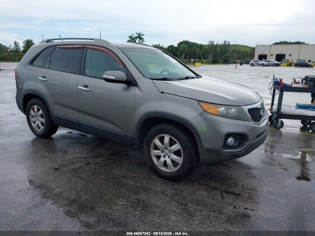 46097242 :رقم المزاد ، 5XYKT4A2XDG421859 vin ، 2013 Kia Sorento Lx V6 مزاد بيع