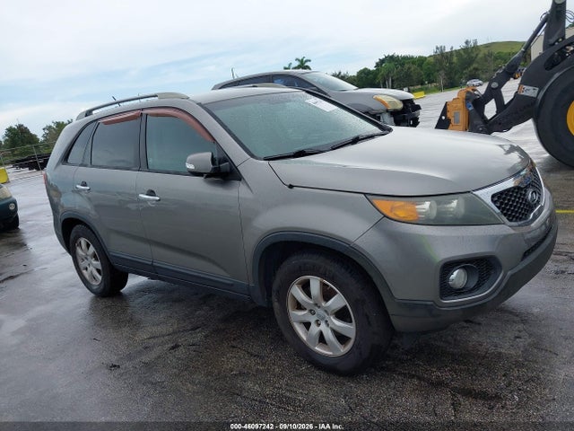 Продажа на аукционе авто 2013 Kia Sorento Lx V6, vin: 5XYKT4A2XDG421859, номер лота: 46097242