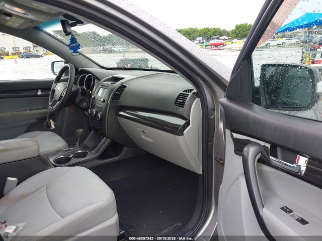Продажа на аукционе авто 2013 Kia Sorento Lx V6, vin: 5XYKT4A2XDG421859, номер лота: 46097242