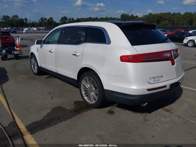 46097254 :رقم المزاد ، 2LMHJ5AT0JBL00112 vin ، 2018 Lincoln Mkt Reserve مزاد بيع