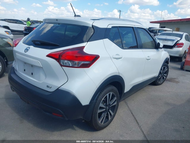 Nissan KICKS SV 2018 3N1CP5CU0JL503460 Image 4