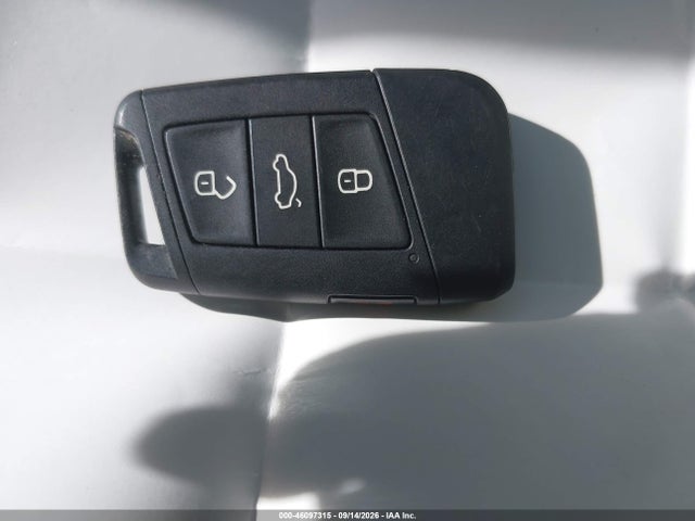2019 Volkswagen Jetta 1.4t R-line/1.4t S/1.4t Se მანქანა იყიდება აუქციონზე, vin: 3VWC57BU8KM025829, აუქციონის ნომერი: 46097315