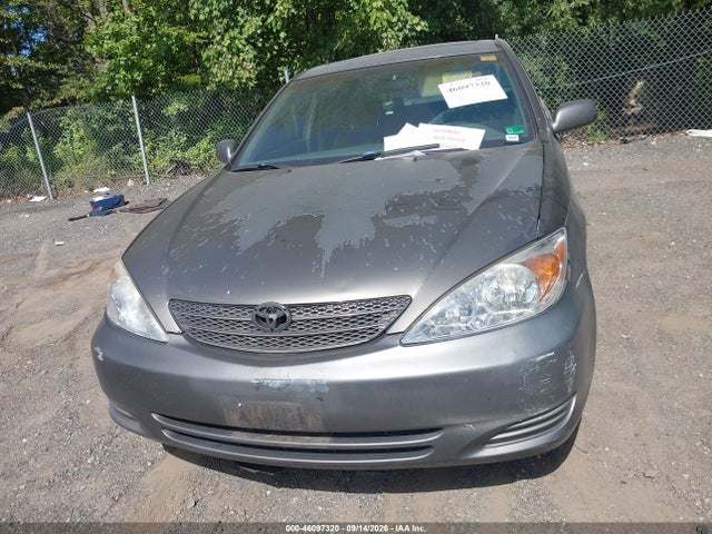 46097320 :رقم المزاد ، 4T1BE32K32U528388 vin ، 2002 Toyota Camry Le مزاد بيع