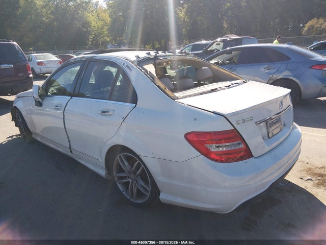 2012 Mercedes-benz C 300 Sport 4matic მანქანა იყიდება აუქციონზე, vin: WDDGF8BB8CR233625, აუქციონის ნომერი: 46097356