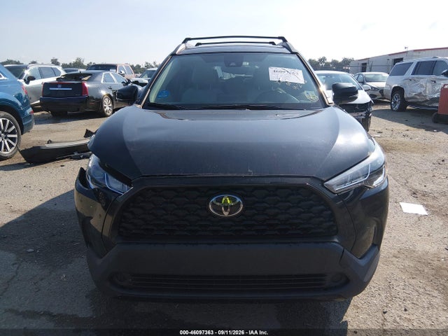 46097363 :رقم المزاد ، 7MUCAAAG9NV004411 vin ، 2022 Toyota Corolla Cross Le مزاد بيع
