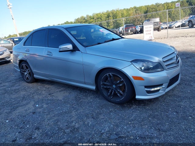 2012 Mercedes-benz C 300 Sport 4matic მანქანა იყიდება აუქციონზე, vin: WDDGF8BB4CR202226, აუქციონის ნომერი: 46097481