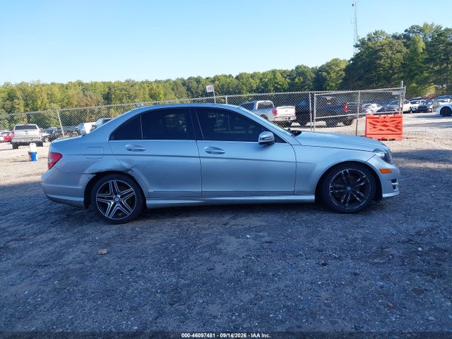 2012 Mercedes-benz C 300 Sport 4matic მანქანა იყიდება აუქციონზე, vin: WDDGF8BB4CR202226, აუქციონის ნომერი: 46097481