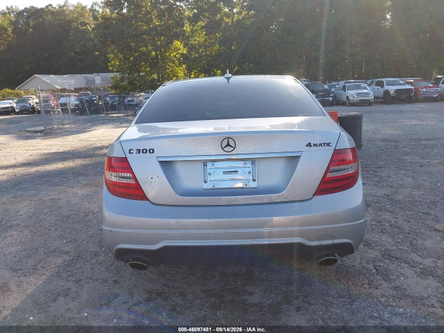 2012 Mercedes-benz C 300 Sport 4matic მანქანა იყიდება აუქციონზე, vin: WDDGF8BB4CR202226, აუქციონის ნომერი: 46097481