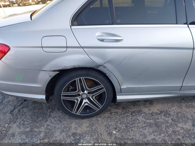 2012 Mercedes-benz C 300 Sport 4matic მანქანა იყიდება აუქციონზე, vin: WDDGF8BB4CR202226, აუქციონის ნომერი: 46097481