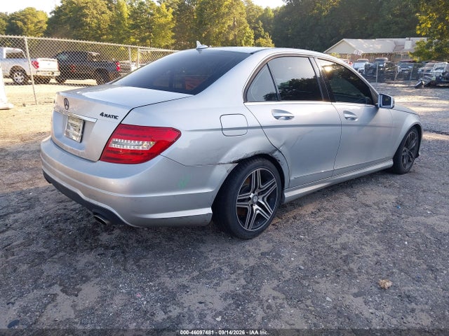 2012 Mercedes-benz C 300 Sport 4matic მანქანა იყიდება აუქციონზე, vin: WDDGF8BB4CR202226, აუქციონის ნომერი: 46097481