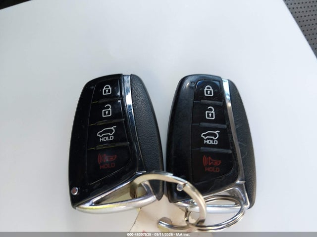 Продажа на аукционе авто 2017 Hyundai Santa Fe Limited Ultimate, vin: KM8SRDHFXHU227839, номер лота: 46097535