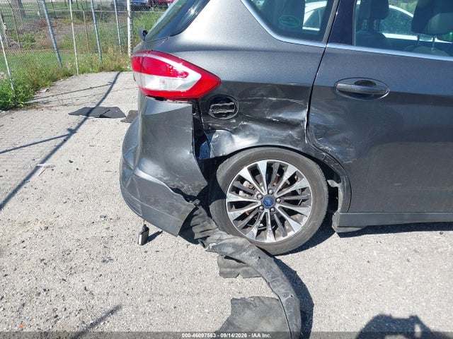 Продажа на аукционе авто 2017 Ford C-max Hybrid Titanium, vin: 1FADP5DU0HL113101, номер лота: 46097563