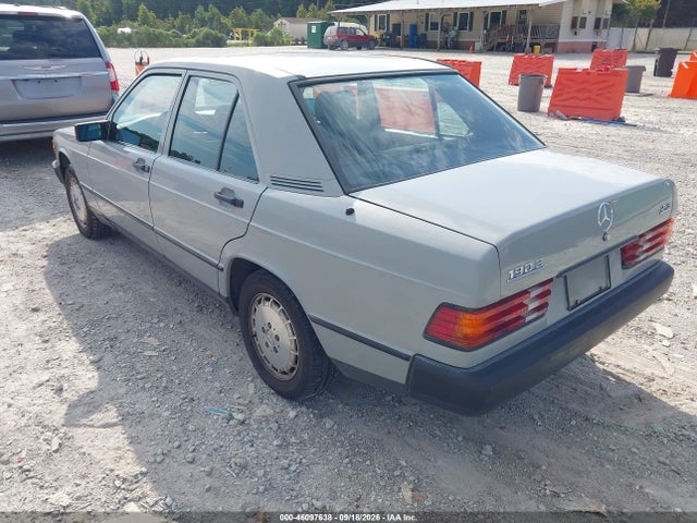46097638 :رقم المزاد ، WDBDA24A3EA118458 vin ، 1984 Mercedes-benz 190 E 2.3 مزاد بيع