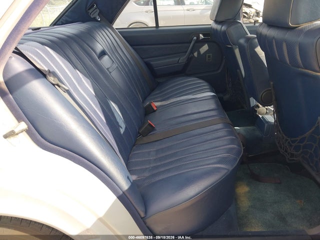 46097638 :رقم المزاد ، WDBDA24A3EA118458 vin ، 1984 Mercedes-benz 190 E 2.3 مزاد بيع
