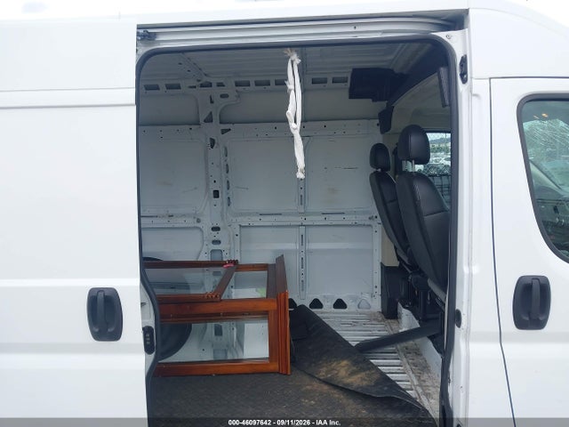 46097642 :رقم المزاد ، 3C6LRVCG4ME590815 vin ، 2021 Ram Promaster 2500 High Roof 136 Wb مزاد بيع
