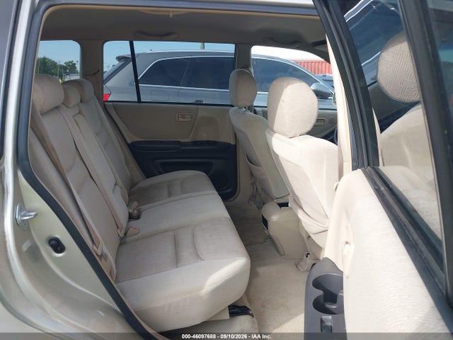 46097688 :رقم المزاد ، JTEHF21A920057347 vin ، 2002 Toyota Highlander V6 مزاد بيع