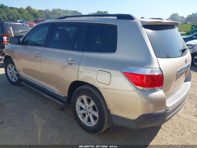 46097720 :رقم المزاد ، 5TDZK3EH0CS088437 vin ، 2012 Toyota Highlander Se V6 مزاد بيع