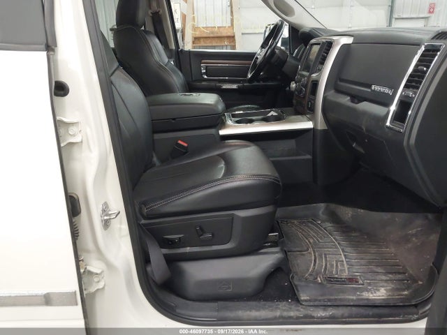 Aukcja sprzedaży 2017 Ram 1500 Laramie  4x4 5'7 Box, vin: 1C6RR7NM0HS876415, numer aukcji: 46097735