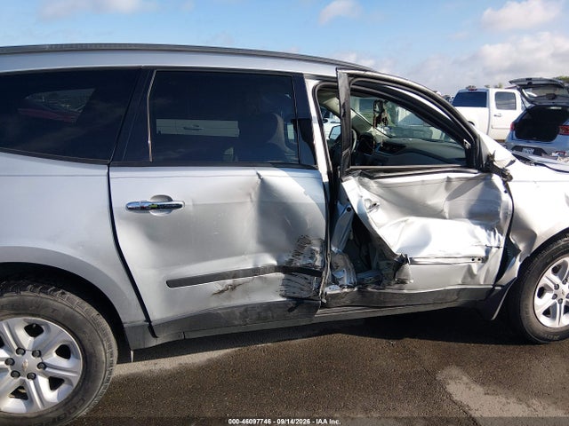 46097746 :رقم المزاد ، 1GNKRFEDXHJ350844 vin ، 2017 Chevrolet Traverse Ls مزاد بيع