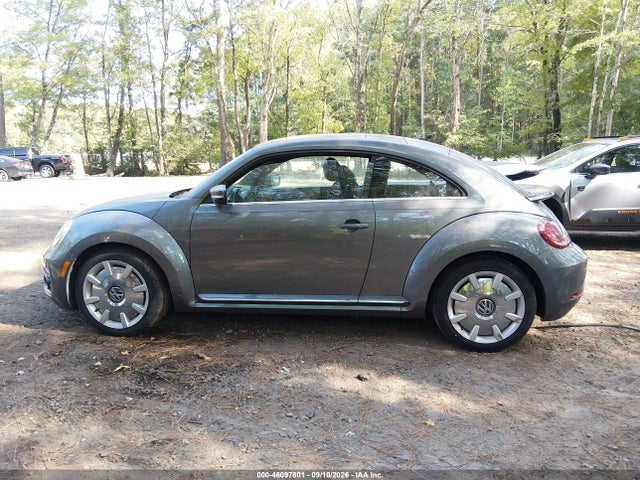 46097801 :رقم المزاد ، 3VWJD7AT5JM726779 vin ، 2018 Volkswagen Beetle 2.0t Se مزاد بيع