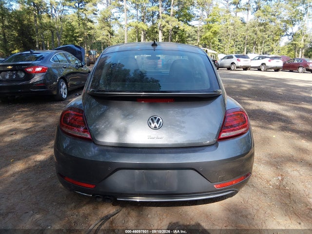 46097801 :رقم المزاد ، 3VWJD7AT5JM726779 vin ، 2018 Volkswagen Beetle 2.0t Se مزاد بيع
