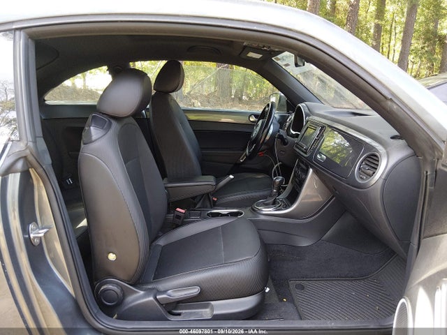 46097801 :رقم المزاد ، 3VWJD7AT5JM726779 vin ، 2018 Volkswagen Beetle 2.0t Se مزاد بيع