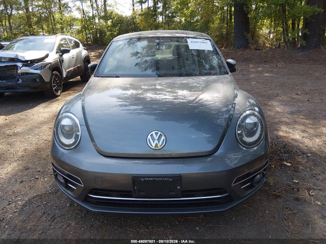 46097801 :رقم المزاد ، 3VWJD7AT5JM726779 vin ، 2018 Volkswagen Beetle 2.0t Se مزاد بيع