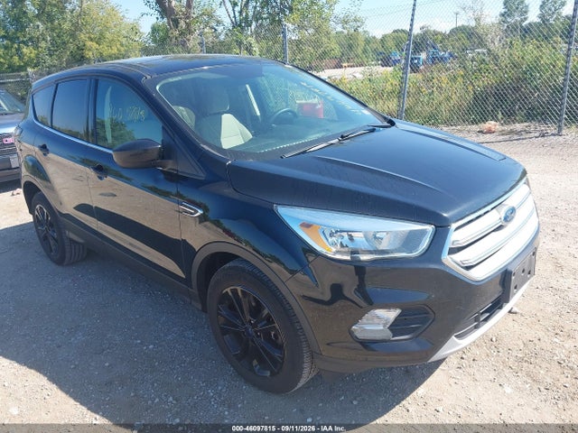 46097815 :رقم المزاد ، 1FMCU9GD5HUB05759 vin ، 2017 Ford Escape Se مزاد بيع