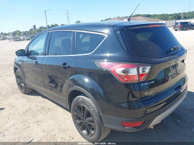 46097815 :رقم المزاد ، 1FMCU9GD5HUB05759 vin ، 2017 Ford Escape Se مزاد بيع