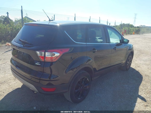 46097815 :رقم المزاد ، 1FMCU9GD5HUB05759 vin ، 2017 Ford Escape Se مزاد بيع