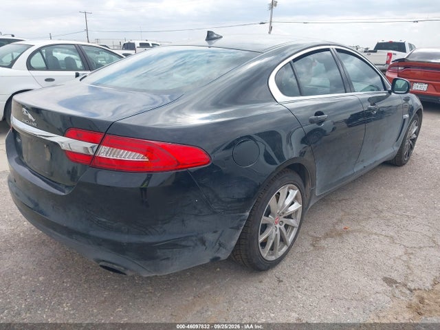 Jaguar Xf 2.0t Premium 2015 SAJWA0FS6FPU57834 Image 4